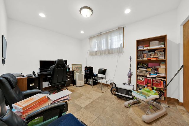 3917 W 60th Street, Chicago, IL 60629