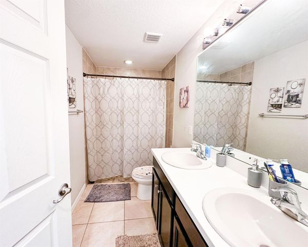 2325 SE Calcutta Circle, Port St. Lucie, FL 34952