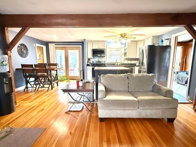 26 Mcdevitt Road, Randolph, MA 02368