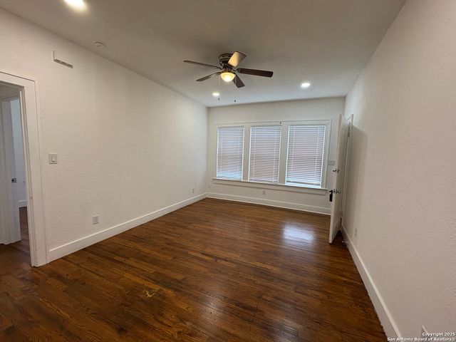 805 W Summit Ave Apt 1, San Antonio, TX 78212