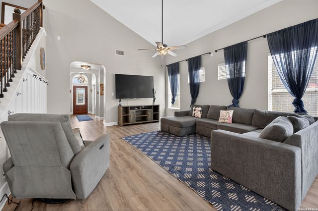 22811 Akin Town, San Antonio, TX 78261