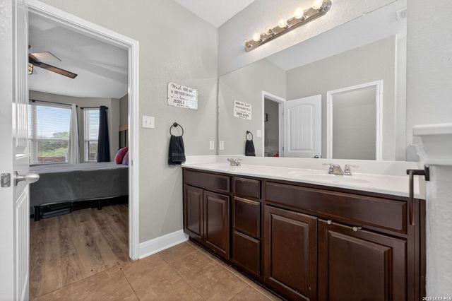 22811 Akin Town, San Antonio, TX 78261