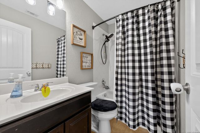 22811 Akin Town, San Antonio, TX 78261