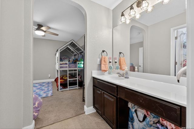 22811 Akin Town, San Antonio, TX 78261