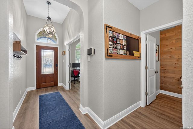 22811 Akin Town, San Antonio, TX 78261