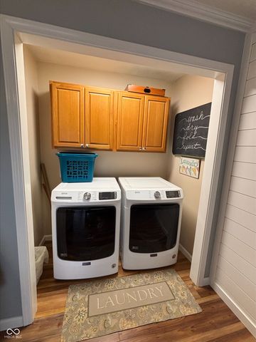 950 Cottonwood Drive, Columbus, IN 47203