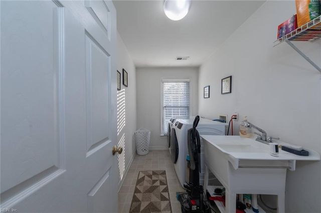 4195 Ambassador CIR, Williamsburg, VA 23188