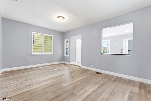 81 Westfield Ave, Elizabeth City, NJ 07208