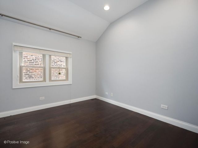 2120 W Race Avenue, Chicago, IL 60612