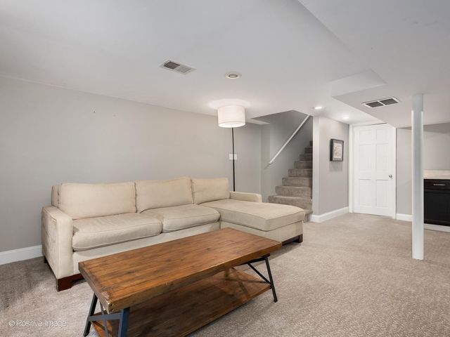 2120 W Race Avenue, Chicago, IL 60612
