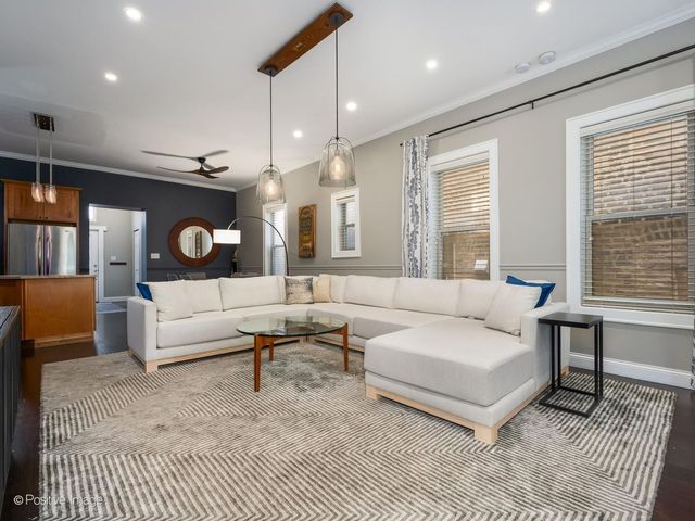 2120 W Race Avenue, Chicago, IL 60612