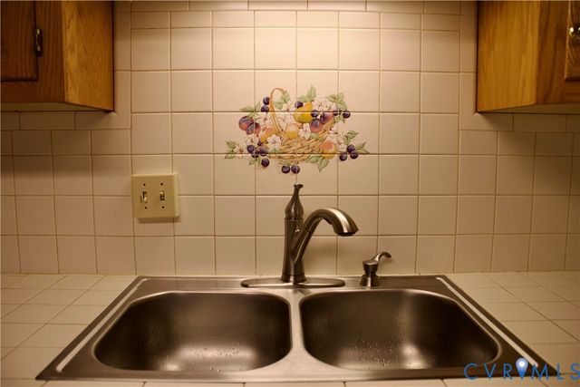128 S 12th Ave, Hopewell, VA 23860