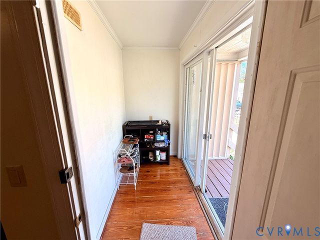128 S 12th Ave, Hopewell, VA 23860