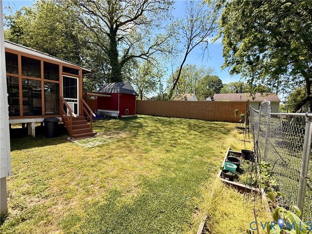 128 S 12th Ave, Hopewell, VA 23860
