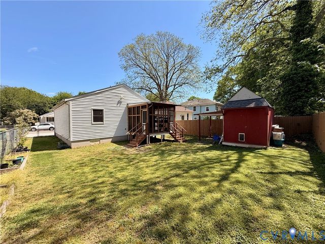 128 S 12th Ave, Hopewell, VA 23860