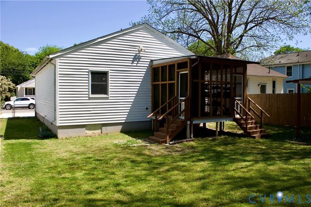 128 S 12th Ave, Hopewell, VA 23860