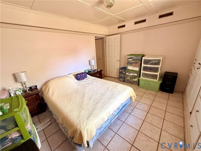 128 S 12th Ave, Hopewell, VA 23860