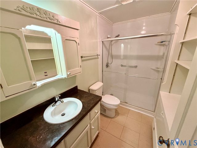 128 S 12th Ave, Hopewell, VA 23860