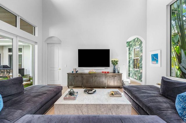 8849 Valhalla Drive, Delray Beach, FL 33446