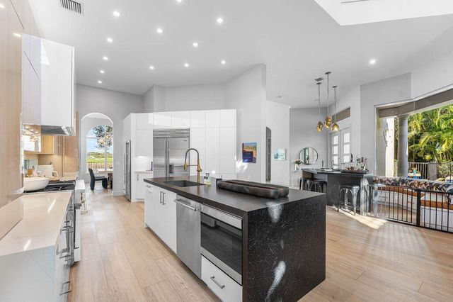 8849 Valhalla Drive, Delray Beach, FL 33446