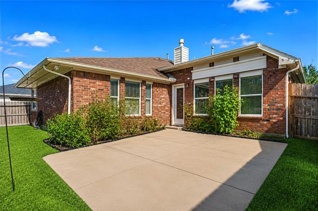 321 Holly Branch Lane, Kemah, TX 77565