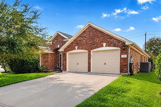 321 Holly Branch Lane, Kemah, TX 77565