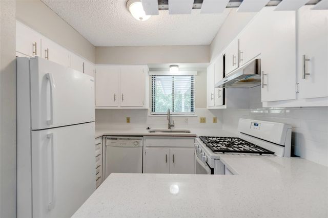 2005 Cody CT A, Austin, TX 78704