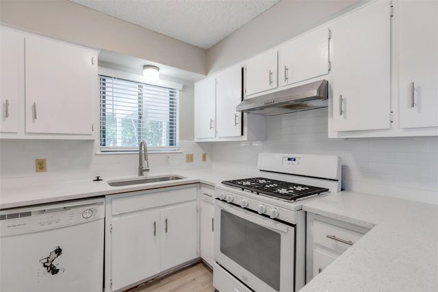 2005 Cody CT A, Austin, TX 78704