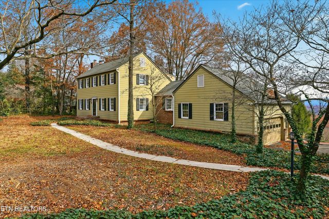 11134 Crown Point Drive, Knoxville, TN 37934