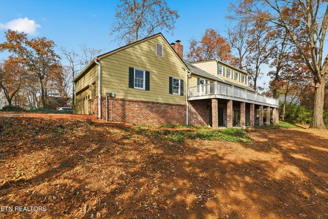 11134 Crown Point Drive, Knoxville, TN 37934