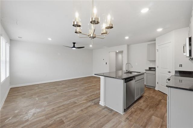 216 Norchester Avenue, Hogansville, GA 30230