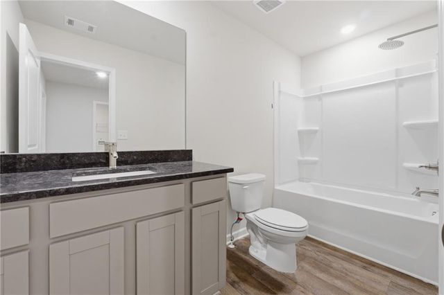 216 Norchester Avenue, Hogansville, GA 30230
