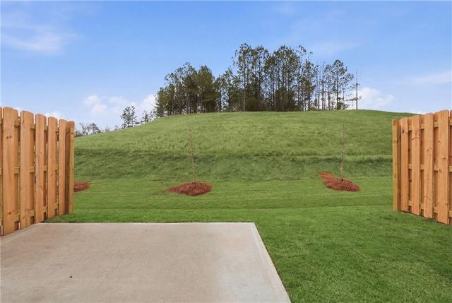 216 Norchester Avenue, Hogansville, GA 30230