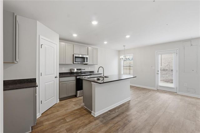 216 Norchester Avenue, Hogansville, GA 30230