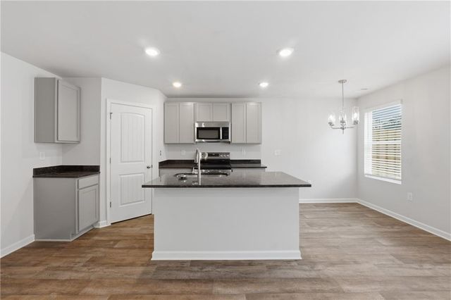 216 Norchester Avenue, Hogansville, GA 30230