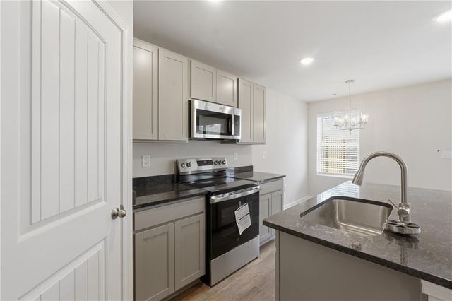 216 Norchester Avenue, Hogansville, GA 30230