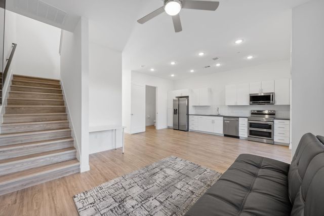 4901 Springdale RD 106, Austin, TX 78723