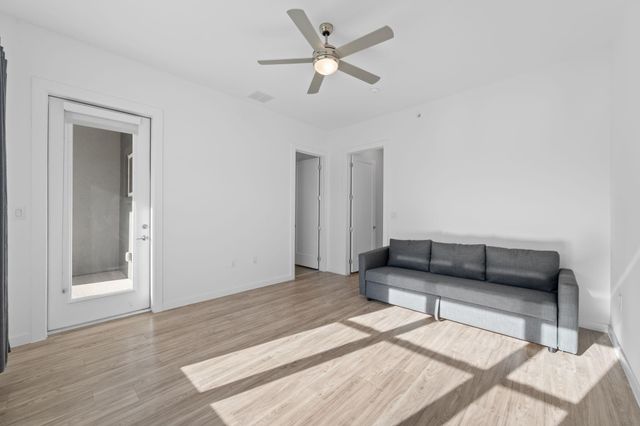 4901 Springdale RD 106, Austin, TX 78723