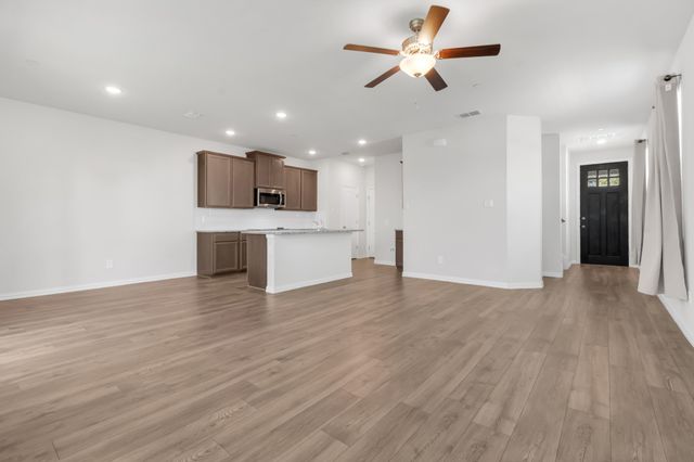 1109 Rusk Way, Lewisville, TX 75077
