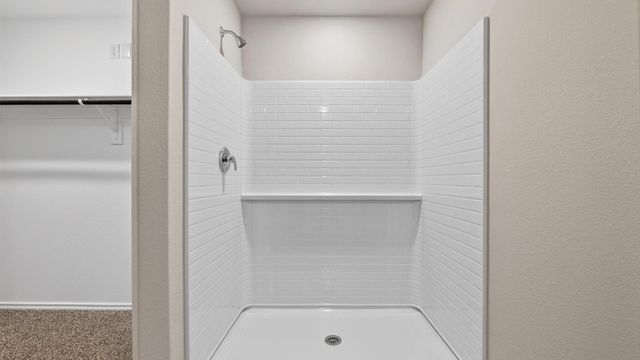 2204 BAKERSFIELD Drive, Fort Worth, TX 76036
