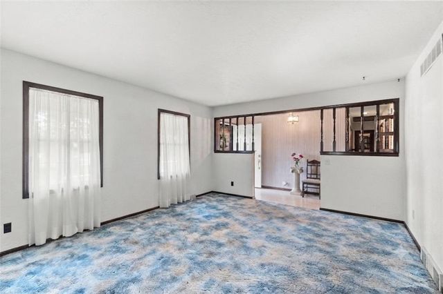 12720 E Silver Lane, Sugar Creek, MO 64050