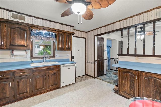 12720 E Silver Lane, Sugar Creek, MO 64050