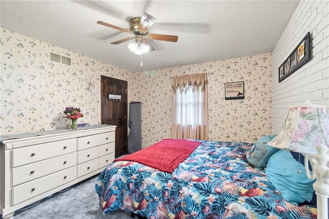 12720 E Silver Lane, Sugar Creek, MO 64050