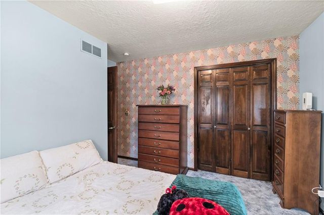 12720 E Silver Lane, Sugar Creek, MO 64050