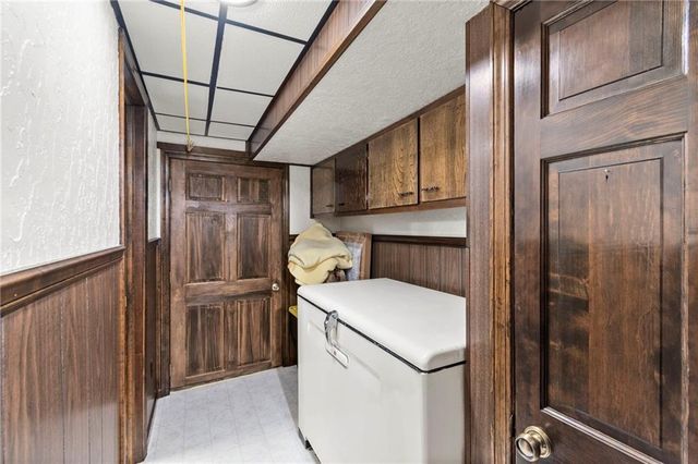 12720 E Silver Lane, Sugar Creek, MO 64050
