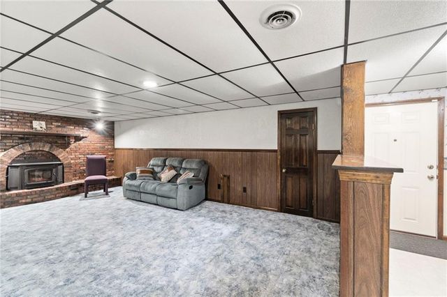 12720 E Silver Lane, Sugar Creek, MO 64050