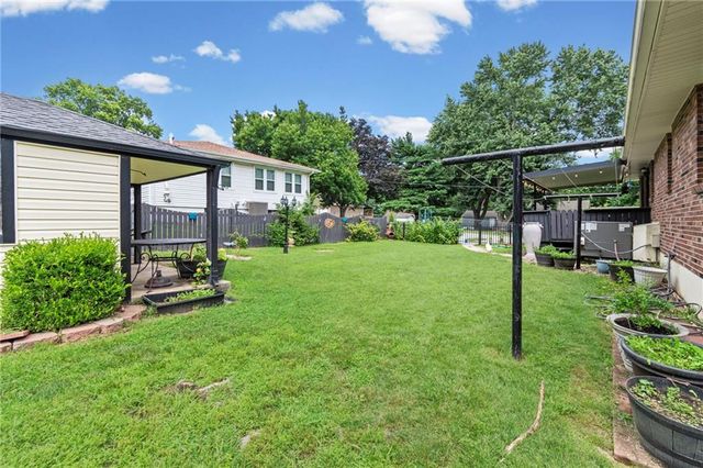 12720 E Silver Lane, Sugar Creek, MO 64050