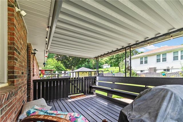 12720 E Silver Lane, Sugar Creek, MO 64050