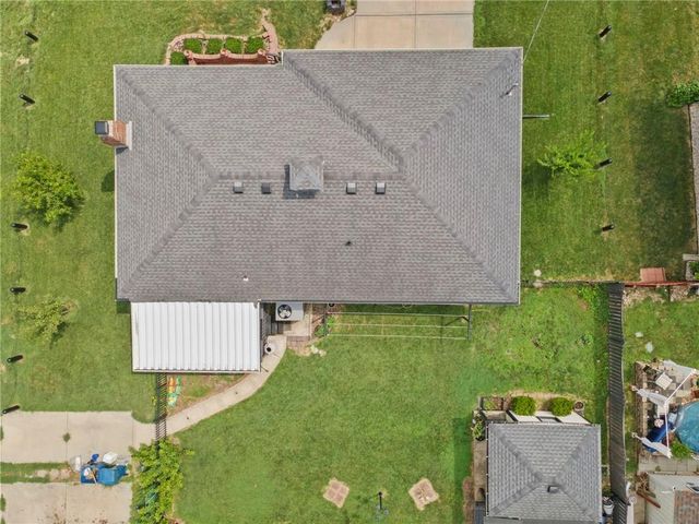 12720 E Silver Lane, Sugar Creek, MO 64050