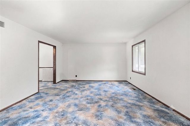 12720 E Silver Lane, Sugar Creek, MO 64050